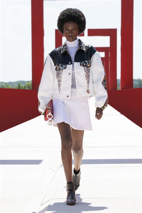 Vogue’s best looks from the Louis Vuitton fall/winter 2022 show